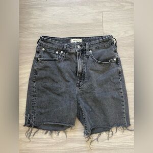 Madewell black curvy perfect vintage straight jean distressed high waisted short